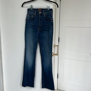 MOTHER The Tripper Ankle Fray Jeans